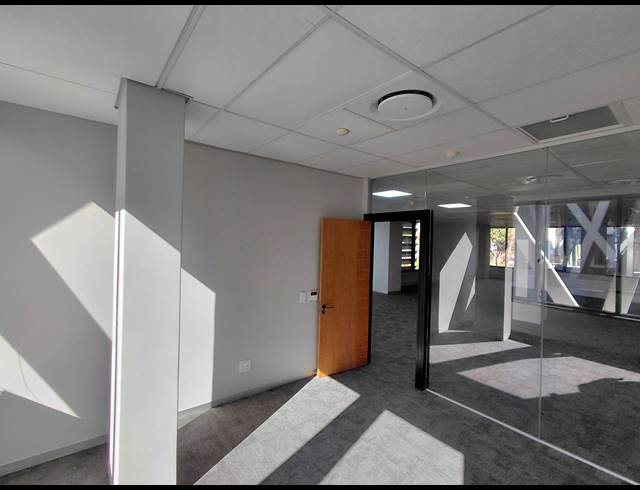 412M² OFFICE TO LET IN BRYANSTON